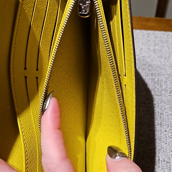🥂SOLD🥂 Louis Vuitton Citron Epi Leather Bifold Wallet Silver w/Dustbag EUC - Picture 12 of 16